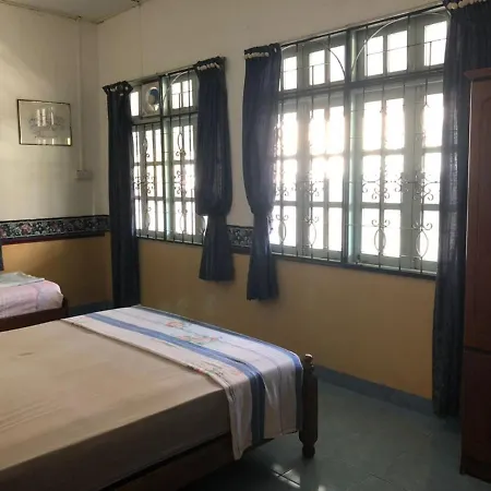 Abgzul Homestay Kota Bharu Exterior photo